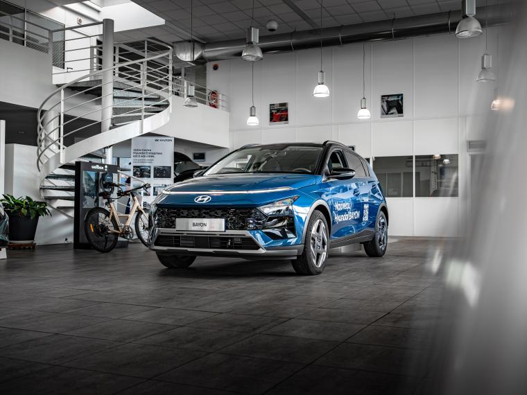 hyundai-bayon-showroom